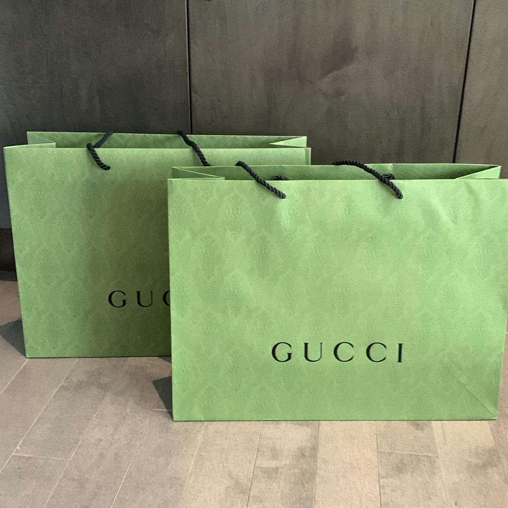 Set of 2 - Gucci paper large shopping bag Authentic